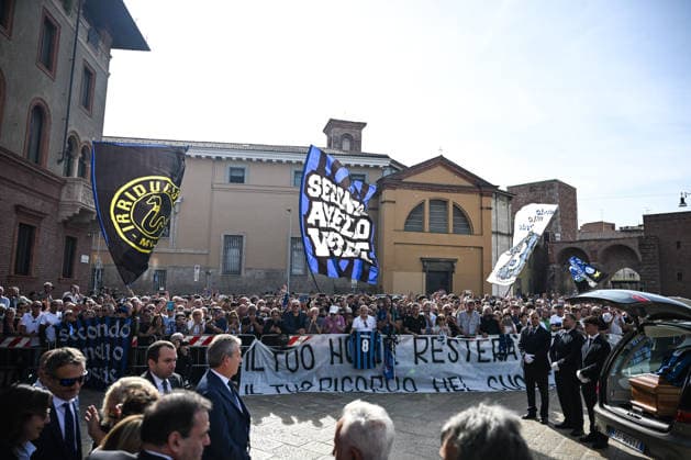 The Funeral Of Sandro Mazzola In Milan Funeral for Italian footballer Sandro Mazzola at the Basilica of Sant Ambrogio in Milan, Italy, on September 21, 2026. Milano Italy Italy  Copyright: xTizianoxBallabiox originalFilename:ballabio-thefuner260921_npxOb.jpg