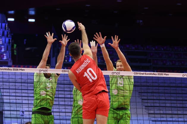 VOLLEYBALL - CEV Eurovolley Men - Slovenia vs. Serbia Photo by IPA ABACAPRESS.COM88814643 - Miran Kujundzic (Serbia) against the Slovenian wall during the Slovenia vs. Serbia match at the CEV Eurovolley Men s tournament in Turin, Italy, on September 21, 2026 Turin Italy  Copyright: xIPAxSport ABACAx