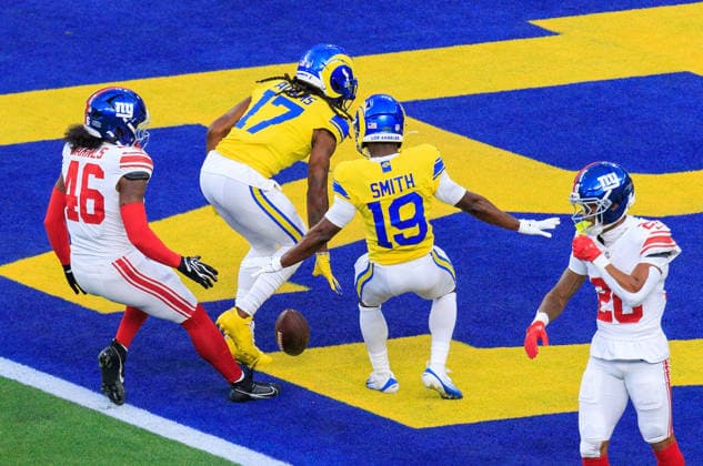 September 21, 2026, Inglewood, California, USA: 17 Davante Adams, WR of the Los Angeles Rams scores a touchdown during a regular-season NFL, American Football Herren, USA game against the New York Giants on Monday September 21, 2026 at SoFi Stadium in Inglewood, California. JAVIER ROJAS PI Inglewood USA - ZUMAp124 20260921_zaa_p124_045 Copyright: xJavierxRojasx