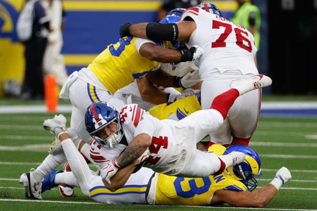 INGLEWOOD, CA - SEPTEMBER 21: New York Giants running back Cam Skattebo (44) rushes the ball during the NFL, American Football Herren, USA game between the New York Giants and the Los Angeles Rams on September 21, 2026, at SoFi Stadium in Inglewood, CA. (Photo by Jevone Moore Icon Sportswire) NFL: SEP 21 Giants at Rams EDITORIAL USE ONLY Icon260921868
