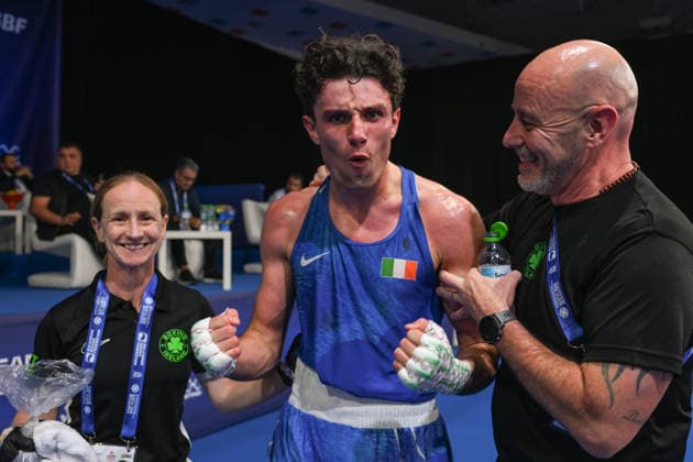 2026 European Boxing Elite Championships In Sofia - Quarter-Finals SOFIA, BULGARIA - SEPTEMBER 21: Winner Jon McConnell of Ireland celebrates ringside alongside his coaching staff after advancing at the 2026 European Boxing Elite Championships in Sofia, Bulgaria, on September 21, 2026. Sofia Bulgaria  Copyright: xArturxWidakx originalFilename:widak-european260921_np8lW.jpg