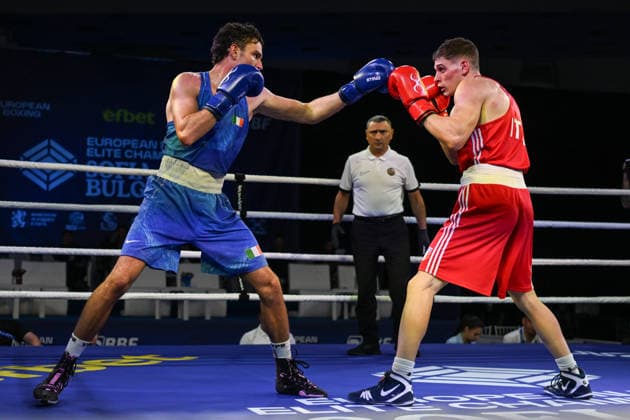 2026 European Boxing Elite Championships In Sofia - Quarter-Finals SOFIA, BULGARIA - SEPTEMBER 21: Jon McConnell of Ireland (blue) extends a left jab towards Gabriele Guidi Rontani of Italy (red) during their competitive preliminary bout at the 2026 European Boxing Elite Championships in Sofia, Bulgaria, on September 21, 2026 Sofia Bulgaria  Copyright: xArturxWidakx originalFilename:widak-european260921_npiew.jpg