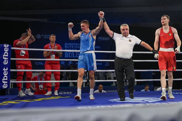 2026 European Boxing Elite Championships In Sofia - Quarter-Finals SOFIA, BULGARIA - SEPTEMBER 21: Mateusz Urban of Poland clenches his fists and celebrates after advancing past Ireland s Gavin Rafferty at the 2026 European Boxing Elite Championships in Sofia, Bulgaria, on September 21, 2026. Sofia Bulgaria  Copyright: xArturxWidakx originalFilename:widak-european260921_nplTm.jpg