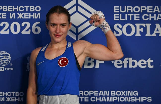 2026 European Boxing Elite Championships In Sofia - Quarter-Finals SOFIA, BULGARIA - SEPTEMBER 21: Esra Yildiz Kahraman of Turkey poses for a photo in front of the tournament backdrop following her victory at the 2026 European Boxing Elite Championships in Sofia, Bulgaria, on September 21, 2026. Sofia Bulgaria  Copyright: xArturxWidakx originalFilename:widak-european260921_nprV9.jpg