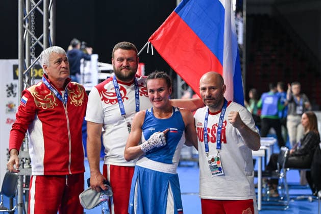 2026 European Boxing Elite Championships In Sofia - Quarter-Finals SOFIA, BULGARIA - SEPTEMBER 21: Russian boxer Liudmila Vorontsova celebrates alongside her coaching staff after defeating Gabriella Weerheim of the Netherlands during their Elite Women s 57kg Round of 16 match at the 2026 European Boxing Elite Championships in Sofia, Bulgaria, on September 21, 2026. Sofia Bulgaria  Copyright: xArturxWidakx originalFilename:widak-european260921_npyW1.jpg