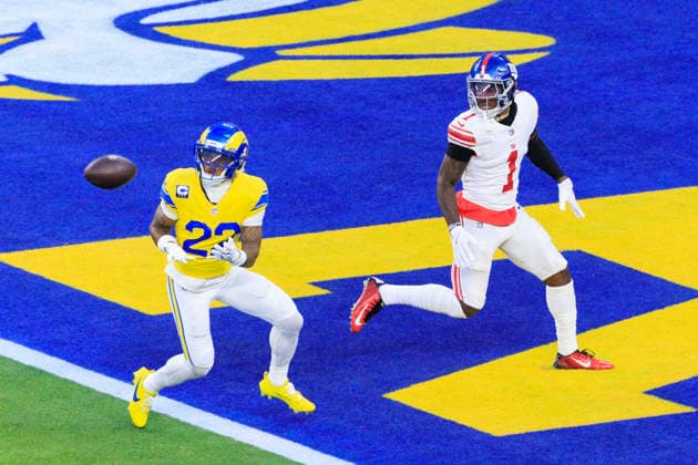 September 21, 2026, Inglewood, California, USA: 22 Trent McDuffie, CB of the Los Angeles Rams intercepts a pass meant for 1 Malik Nabers, WR of the New York Giants during their regular NFL, American Football Herren, USA season game on Monday September 21, 2026 at SoFi Stadium in Inglewood, California. Rams defeat Giants, 28-6. ARIANA RUIZ PI Inglewood USA - ZUMAp124 20260921_zaa_p124_069 Copyright: xArianaxRuizx