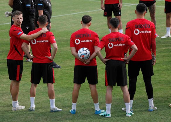 UEFA Nations League Qualifier in Tirana, Albania. AlbaniaÕs Ylber Ramadani (L) attends a training session in Tirana on September 21, 2026, on the eve of the UEFA Nations League football matches against Belarus and San Marino. Light Studio Agency Malton Dibra Tirana Albania Copyright: xLightxStudioxAgencyx xMaltonxDibrax