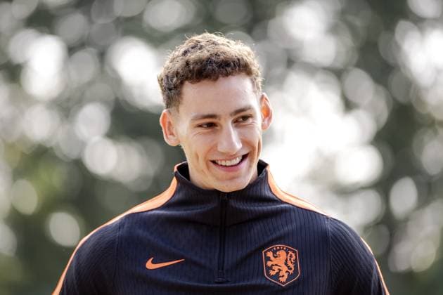 ZEIST - Ruben van Bommel speaks to the press at the KNVB Campus in Zeist in preparation for the Nations League matches against Germany, Serbia, Greece, and Serbia. ROBIN VAN LONKHUIJSEN ANP xVIxANPxSportx xxANPxIVx 569637518 originalFilename: 569637518.jpg