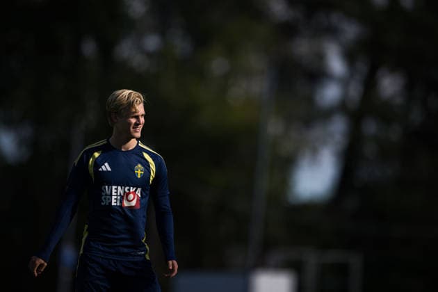 September 22, 2026: Lucas Bergvall of the Swedish men’s national soccer team at a training session on September 22, 2026 in Stockholm. Photo by Johanna Säll, BILDBYRAN. Code: JL JL0630. soccer, football, fotball, Nations League, UEFA Nations League, practice, training, Sweden, Sverige, Sverige A, bbeng, soccer, football, fotball, Nations League, UEFA Nations League, practice, training, Sweden Sweden Sweden Sweden A BBENG  Copyright: JOHANNAxSÄLL BB260922BB105