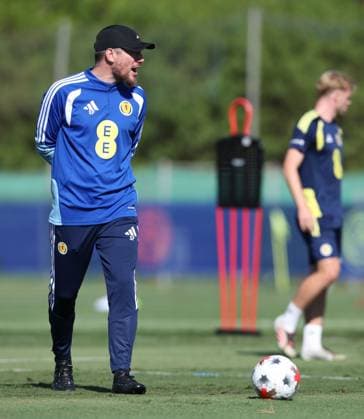 SÃ bastien Pocognoli Scotland Team Training, International Football, La Manga Club, Murcia, Spain - 22 Sep 2026 La Manga Club Murcia Spain  Copyright: xSergioxLopez Shutterstockx 17162755c