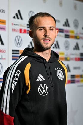 DFB Media Events, September 22, 2026 HERZOGENAURACH, GERMANY September 22: Pictured is Max ROSENFELDER of SC Freiburg during an interview at the national team s first media events in Herzogenaurach at Adidas Copyright: xBEAUTIFULxSPORTS Goldbergx