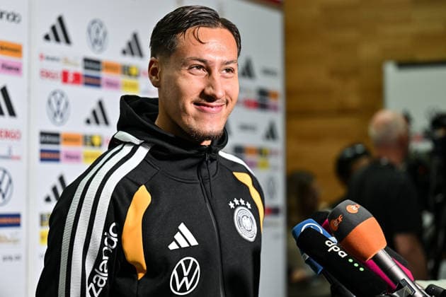 DFB Media Events, September 22, 2026 HERZOGENAURACH, GERMANY September 22: Pictured is Younes EBNOUTALIB of Eintracht Frankfurt being interviewed during the national team s first media events in Herzogenaurach at Adidas Copyright: xBEAUTIFULxSPORTS Goldbergx