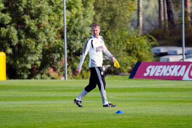 STOCKHOLM, SWEDEN 20260922 Sweden s national team coach Graham Potter as the men s soccer team gathers for training at Bosön in Stockholm ahead of the upcoming Nations League matches STOCKHOLM SWEDEN x10050x  Copyright: xPontusxLundahl TTx FOTBOLLSHERRARNA TRÄNAR I STOCKHOLM