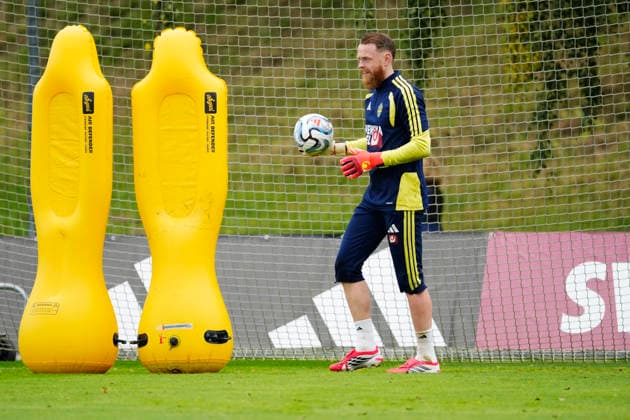 STOCKHOLM, SWEDEN 20260922 Sweden s goalkeeper Viktor Johansson as the men s soccer team gathers for practice at Bosön in Stockholm ahead of the upcoming Nations League matches STOCKHOLM, SWEDEN x10050x  Copyright: xPontusxLundahl TTx FOTBOLLSHERRARNA TRÄNAR I STOCKHOLM