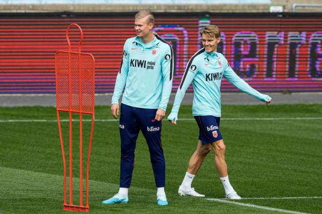 Training with the Norwegian Men s National Soccer Team, Oslo, September 22, 2026: Norway s Erling Braut Haaland and Martin Ødegaard during a training session with the Norwegian Men s National Soccer Team at Ullevaal Stadium, ahead of the Nations League matches against Denmark, Portugal, and Wales. Photo by Stian Lysberg Solum, NTB, Oslo, Norway. EDITORIAL USE ONLY. RESTRICTED USE FOR BETTING COMPANIES  Copyright: xStianxLysbergxSolumx xNTBx