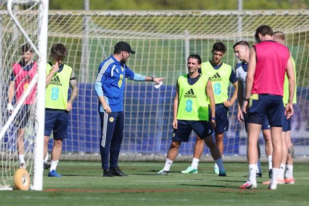 Ben Gannon-Doak, SÃ bastien Pocognoli, Billy Gilmour Scotland Team Training, International Football, La Manga Club, Murcia, Spain - 22 Sep 2026 La Manga Club Murcia Spain  Copyright: xSergioxLopez Shutterstockx 17162755ba