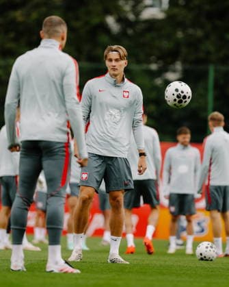 22.09.2026 WARSZAWA - WAWER, BOISKO KS ZWAR MIEDZYLESIE PILKA NOZNA (FOOTBALL) ZGRUPOWANIE REPREZENTACJI POLSKI TRENING REPREZENTACJI POLSKI NZ OSKAR POTULSKI FOTO LUKASZ GROCHALA CYFRASPORT NEWSPIX.PL --- newspix.pl LIGA NARODOW UEFA PILKA NOZNA SEZON 2026 2027 --- UEFA NATIONS LEAGUE 