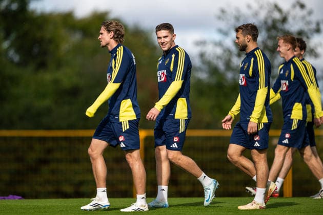 September 22, 2026: Carl Starfelt, Viktor Gyökeres, and Jesper Karlström of the Swedish men’s national soccer team at a training session on September 22, 2026 in Stockholm. Photo by Johanna Säll, BILDBYRAN, code JL JL0630: soccer, football, fotball, Nations League, UEFA Nations League, training, practice, Sweden, Sweden A, bbeng  Copyright: JOHANNAxSÄLL BB260922BB252