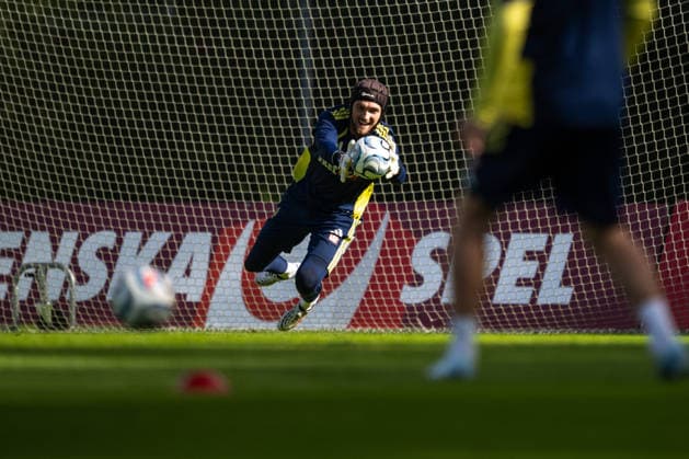 September 22, 2026: Goalkeeper Noel Törnqvist of the Swedish men’s national soccer team at a training session on September 22, 2026 in Stockholm. Photo by Johanna Säll, BILDBYRAN. Code: JL JL0630. soccer, football, Fotball, Nations League, UEFA Nations League, practice, training, Sweden, Sweden A, BBENG  Copyright: JOHANNAxSÄLL BB260922BB275