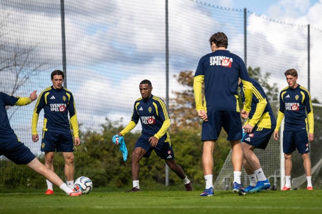 September 22, 2026: Elliot Stroud and Paulos Abraham of the Swedish men’s national soccer team at a training session on September 22, 2026 in Stockholm. Photo by Johanna Säll, BILDBYRAN, code JL JL0630: soccer, football, fotball, Nations League, UEFA Nations League, practice, training, Sweden, Sweden A, BBENG  Copyright: JOHANNAxSÄLL BB260922BB298