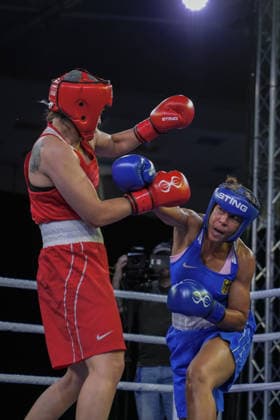 2026 European Boxing Championships in Bulgaria SOFIA, BULGARIA - SEPTEMBER 22: Busenaz Surmeneli (red) of Turkiye and Leonie Muller (blue) of Germany compete in the women s 70kg category during the 2026 European Boxing Championships at Asics Arena in Sofia, Bulgaria, on September 22, 2026. Osmancan Gurdogan Anadolu Sofia Bulgaria. Editorial use only. Please get in touch for any other usage.  Copyright: x2026xAnadoluxOsmancanxGurdoganx