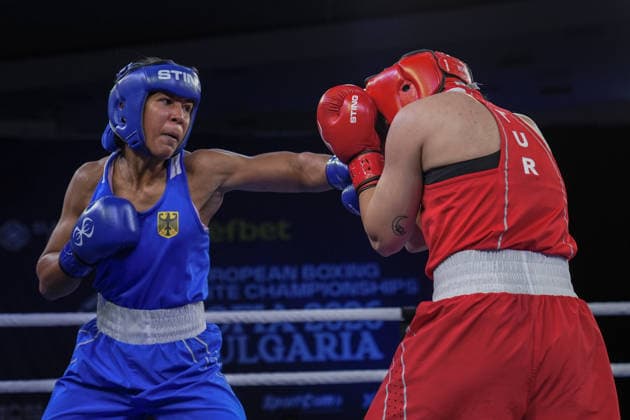 2026 European Boxing Championships in Bulgaria SOFIA, BULGARIA - SEPTEMBER 22: Busenaz Surmeneli (red) of Turkiye and Leonie Muller (blue) of Germany compete in the women s 70kg category during the 2026 European Boxing Championships at Asics Arena in Sofia, Bulgaria, on September 22, 2026. Osmancan Gurdogan Anadolu Sofia Bulgaria. Editorial use only. Please get in touch for any other usage.  Copyright: x2026xAnadoluxOsmancanxGurdoganx