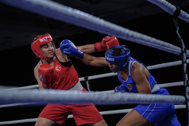 2026 European Boxing Championships in Bulgaria SOFIA, BULGARIA - SEPTEMBER 22: Busenaz Surmeneli (red) of Turkiye and Leonie Muller (blue) of Germany compete in the women s 70kg category during the 2026 European Boxing Championships at Asics Arena in Sofia, Bulgaria, on September 22, 2026. Osmancan Gurdogan Anadolu Sofia Bulgaria. Editorial use only. Please get in touch for any other usage.  Copyright: x2026xAnadoluxOsmancanxGurdoganx