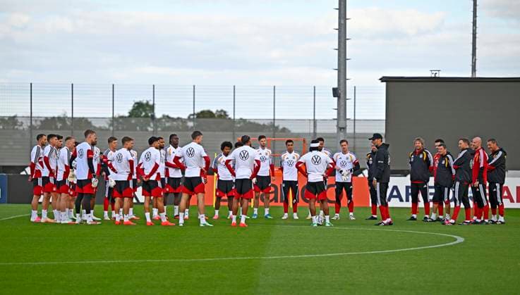September 22, 2026, DFB German National Soccer Team, training camp in Herzogenaurach, at the ADIDAS headquarters, ahead of the UEFA Nations League matches, national team training session in front of the press; Coach Jürgen Klopp of Germany addresses the team,