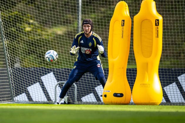 September 22, 2026: Goalkeeper Noel Törnqvist of the Swedish men s national soccer team at a training session on September 22, 2026 in Stockholm. Photo by Johanna Säll, BILDBYRAN, code JL JL0630. soccer, football, fotball, Nations League, UEFA Nations League, practice, training, Sweden, Sweden A, bbeng  Copyright: JOHANNAxSÄLL BB260922BB353