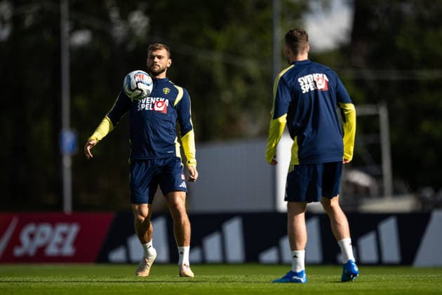 September 22, 2026: Jesper Karlström of the Swedish men’s national soccer team at a training session on September 22, 2026 in Stockholm. Photo by Johanna Säll, BILDBYRAN, code JL JL0630: soccer, football, fotball, Nations League, UEFA Nations League, practice, training, Sweden, Sweden A, bbeng  Copyright: JOHANNAxSÄLL BB260922BB367