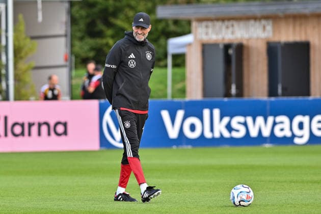 DFB Media Activities, September 22, 2026 HERZOGENAURACH, GERMANY September 22: A photo of new national team coach Jürgen KLOPP during the national team’s first training session under Jürgen KLOPP at the Adidas training facility in Herzogenaurach Copyright: xBEAUTIFULxSPORTS Goldbergx