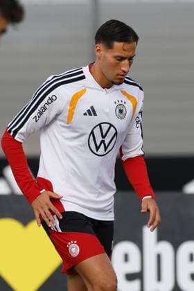 Pictured: Younes Ebnoutalib, September 22, 2026, Media training session for the German national team with Jürgen Klopp, Germany, Herzogenaurach, Media Center. DFL regulations prohibit any use of photographs as image sequences and or quasi-video. Copyright: HMBxMedia xJulienxBecker