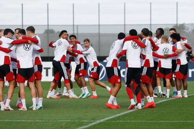 Pictured: The DFB team doing training exercises together, September 22, 2026, Media training session for the German national team with Jürgen Klopp, Germany, Herzogenaurach, Media Center, DFL REGULATIONS PROHIBIT ANY USE OF PHOTOGRAPHS AS IMAGE SEQUENCES AND OR QUASI-VIDEO Copyright: HMBxMedia xJulienxBecker