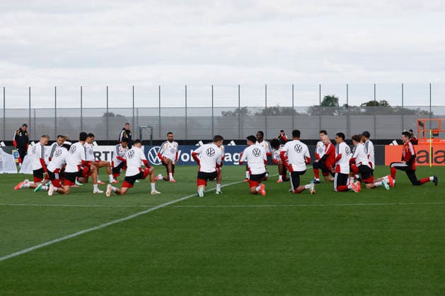 Pictured: The DFB team doing training exercises together, September 22, 2026, Media training session for the German national team with Jürgen Klopp, Germany, Herzogenaurach, Media Center, DFL REGULATIONS PROHIBIT ANY USE OF PHOTOGRAPHS AS IMAGE SEQUENCES AND OR QUASI-VIDEO Copyright: HMBxMedia xJulienxBecker