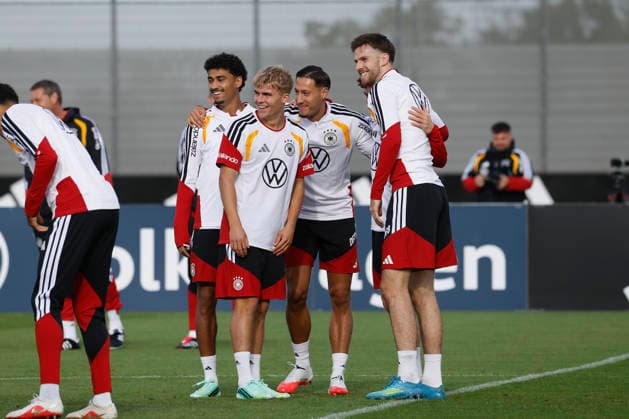 Pictured from left, September 22, 2026: Media training session for the German national team with Jürgen Klopp, Germany, Herzogenaurach, Media Center. DFL REGULATIONS PROHIBIT ANY USE OF PHOTOGRAPHS AS IMAGE SEQUENCES AND OR QUASI-VIDEO Copyright: HMBxMedia xJulienxBecker