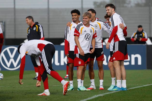 Pictured: The players on the DFB team are clearly having fun during training on September 22, 2026, German national team media training session with Jürgen Klopp, Germany, Herzogenaurach, Media Center. DFL REGULATIONS PROHIBIT ANY USE OF PHOTOGRAPHS AS IMAGE SEQUENCES AND OR QUASI-VIDEO Copyright: HMBxMedia xJulienxBecker