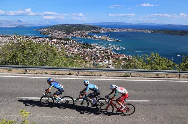 CRO Race 2026: Stage 1 Cyclists compete during the first stage of the CRO Race 2026, a 167-kilometre route from Split to Seget Donji in Seget Donji, Croatia on September 22, 2026. The six-stage race runs from September 22 to 27 across Croatia.  IvanaxIvanovic PIXSELL