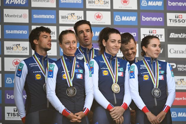 2026 UCI Road World Championships Picture by Zac Williams SWpix.com - 22 09 2026 - Cycling - 2026 UCI Road World Championships - MontrÃ al, Canada - Team Time Trial Mixed Relay Podium - Bruno Armirail, Remi Cavagna, Jordan Labrosse, Juliette Berthet, Marion Borras, Cedrine Kerbaol (France) receiving the Silver Medal Copyright: x xSWpix.comx(t axPhotographyxHubxLtd)xZacxWilliams SWpix.comx SWP-3521-1325