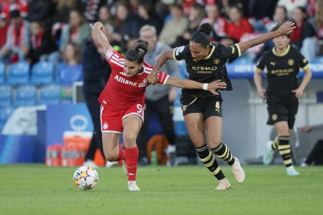Bayern s No. 9, Jovana DAMNJANOVIC, in a duel with Manchester s No. 4, ROSE Women s Soccer Munich Manchester Women s Soccer Champions League, FC Bayern Munich Manchester City, Group Stage, 2026–2027 Season, on September 22, 2026, in Unterhaching, S P O R T P A R K U N T E R H A C H I N G, Germany Source Copyright Credit Oryk HAIST xFRAUENFUSSBALL-BAYERN-MANCHESTERx