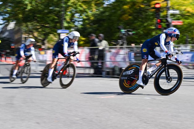 MONTREAL, QC - SEPTEMBER 22: Team France women races during the team time trial mixed relay at 2026 UCI Road World Championship, WM, Weltmeisterschaft on September 22, 2026, in Montreal, QC (Photo by David Kirouac Icon Sportswire) CYCLING: SEP 22 UCI Road World Championship EDITORIAL USE ONLY Icon26092202126