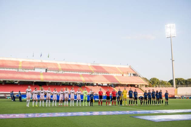 260922 The players line up ahead of the Women’s Champions League soccer match between Inter and Häcken on September 22, 2026 in Monza. Photo by Carl Sandin, BILDBYRAN. Code: CS CS0982. soccer, football, UEFA Women’s Champions League, Inter, Häcken, women’s soccer, BBENG  Copyright: CARLxSANDIN BB260922CS073
