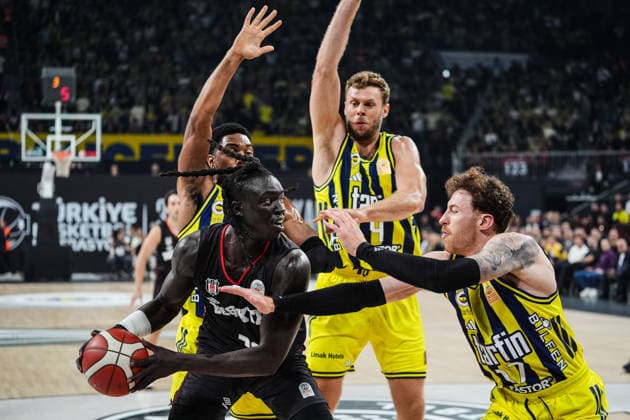 Fenerbahce Tarfin v Besiktas - Turkish Basketball Presidential Cup Final ISTANBUL, TURKIYE - SEPTEMBER 22: Fenerbahce Tarfin’s Onuralp Bitim (R) competes with Besiktas’ Wenyen Makuac Gabriel (L) during the 39th Presidential Cup basketball match at Sinan Erdem Dome in Istanbul, Turkiye, on September 22, 2026. Cemal Yurttas Anadolu Istanbul Turkey. Editorial use only. Please get in touch for any other usage.  Copyright: x2026xAnadoluxCemalxYurttasx