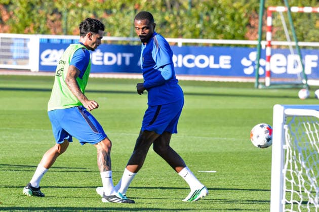 FOOTBALL : Entrainement de l™Equipe de France - 22 09 2026 Lucas Da Cunha (France) Pierre Kalulu (France) ClairefontaineFrance  Copyright: xBaptistexAutissierx