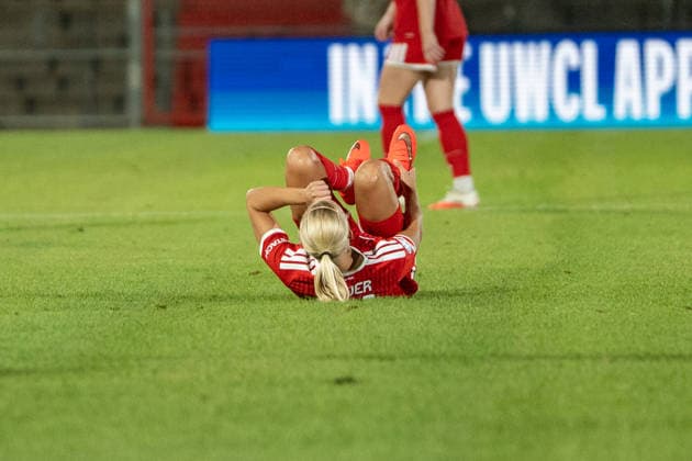 Soccer: UEFA Women s Champions League, Matchday 1, FC Bayern Munich Women vs. Manchester City Women’s Football Club on September 22, 2026, at Sportpark Unterhaching in Munich, Germany, 2026–2027 season. Pernille Harder, FC Bayern Munich, 21, injury, Sportpark Unterhaching, Munich, Germany Copyright: xPhilippxImhofx
