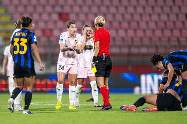 September 22, 2026: Tabitha Michelle Tindell of Häcken reacts to the referee during the Women’s Champions League soccer match between Inter and Häcken on September 22, 2026 in Monza. Photo by Carl Sandin, BILDBYRAN, code CS CS0982: soccer, football, UEFA Women s Champions League, Inter, Häcken, women s, BBENG  Copyright: CARLxSANDIN BB260922CS078