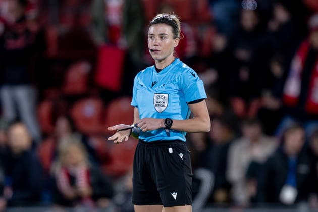 Olatz Rivera Olmedo, Referee, ESP GER, FC Bayern Munich Women vs. Manchester City WFC, UEFA Women s Champions League, Group Stage, Matchday 1, 2026–2027 Season, September 22, 2026 DFL DFB REGULATIONS PROHIBIT ANY USE OF PHOTOGRAPHS as IMAGE SEQUENCES and or QUASI-VIDEO Photo: HMB Media, Heike Feiner Copyright: HMBxMedia HeikexFeiner