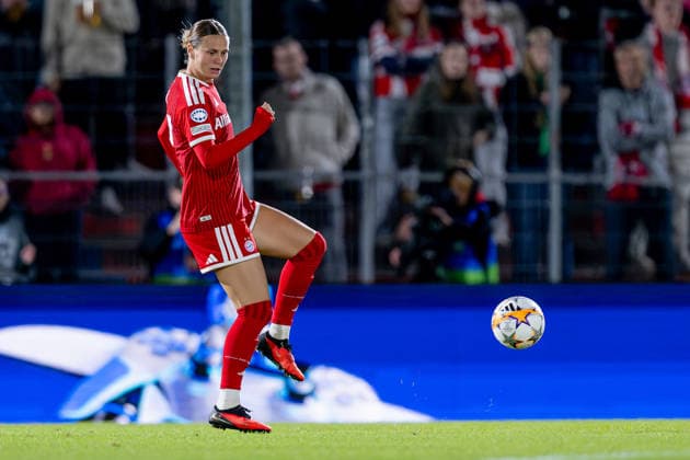 Klara Buehl, FC Bayern Munich Women, 17, GER; FC Bayern Munich Women vs. Manchester City WFC, UEFA Women s Champions League, Group Stage, Matchday 1, 2026–2027 Season, September 22, 2026 DFL DFB regulations prohibit any use of photographs as image sequences and or quasi-video. Photo: HMB Media, Heike Feiner Copyright: HMBxMedia HeikexFeiner