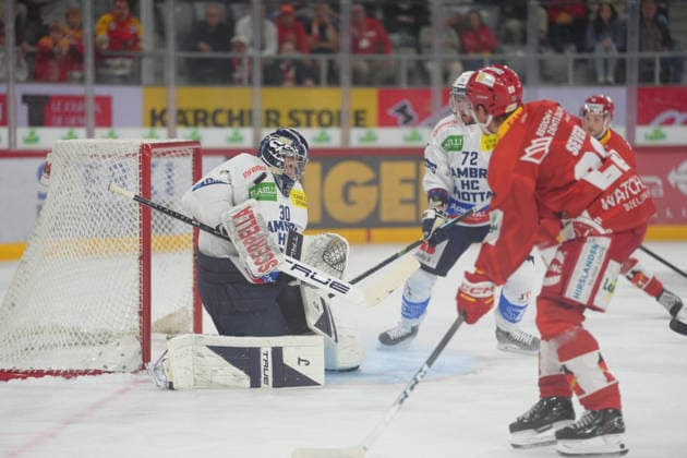 Biel Bienne, Switzerland - September 22: Goalkeeper Philip Wuthrich (30 HCAP) in action during the National League match between EHC Biel-Bienne and HC Ambri-Piotta at Tissot Arena on September 22, 2026 in Biel Bienne, Switzerland. Copyright: xKjetilxWaberx xSPPx Sportspressphoto_SPR237222