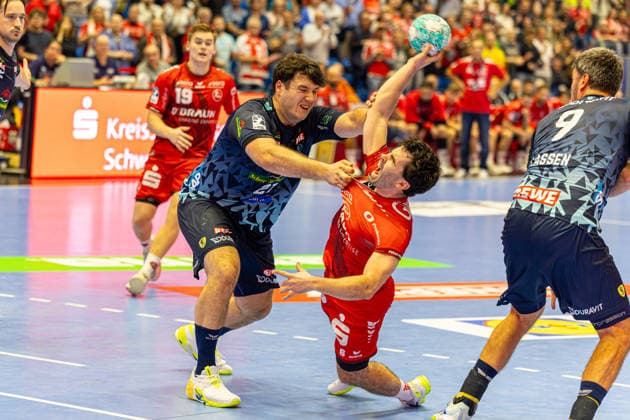 HBL Cup, Round 2, Kassel, MT Melsungen vs. Rhein Neckar Löwen, Rothenbach Halle, Kassel, September 22, 2026 HBL Cup, Round 2, Kassel, Germany, September 22, 2026 Erik Balenciaga MT Melsungen, No. 6 on the ball, Handball Bundesliga, MT Melsungen vs. Rhein Neckar Löwen game, Rothenbach Hall, Kassel Copyright: xBEAUTIFULxSPORTS Freudensteinx