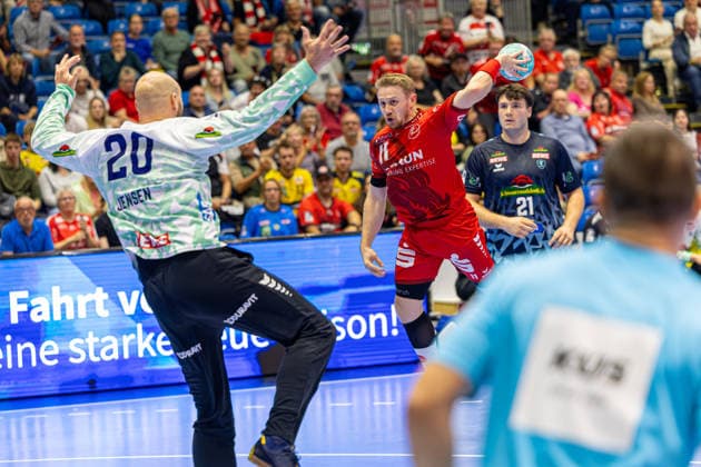 HBL Cup, 2nd Round, Kassel, MT Melsungen vs. Rhein Neckar Löwen, Rothenbach Hall, Kassel, September 22, 2026 HBL Cup, 2nd Round, Kassel, Germany, September 22, 2026 Dimitri Ignatow of MT Melsungen, taking a shot, Handball Bundesliga, MT Melsungen vs. Rhein Neckar Löwen match, Rothenbach Halle, Kassel Copyright: xBEAUTIFULxSPORTS Freudensteinx